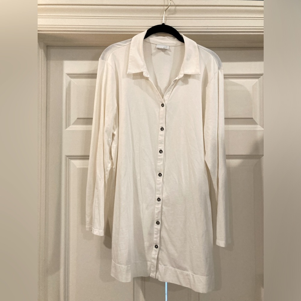 J Jill long sleeve button front blouse in ivory.